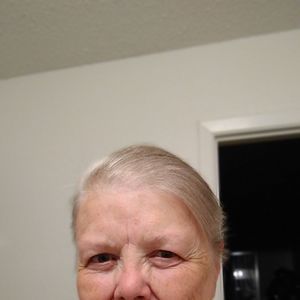 Meet your Posher, Connie